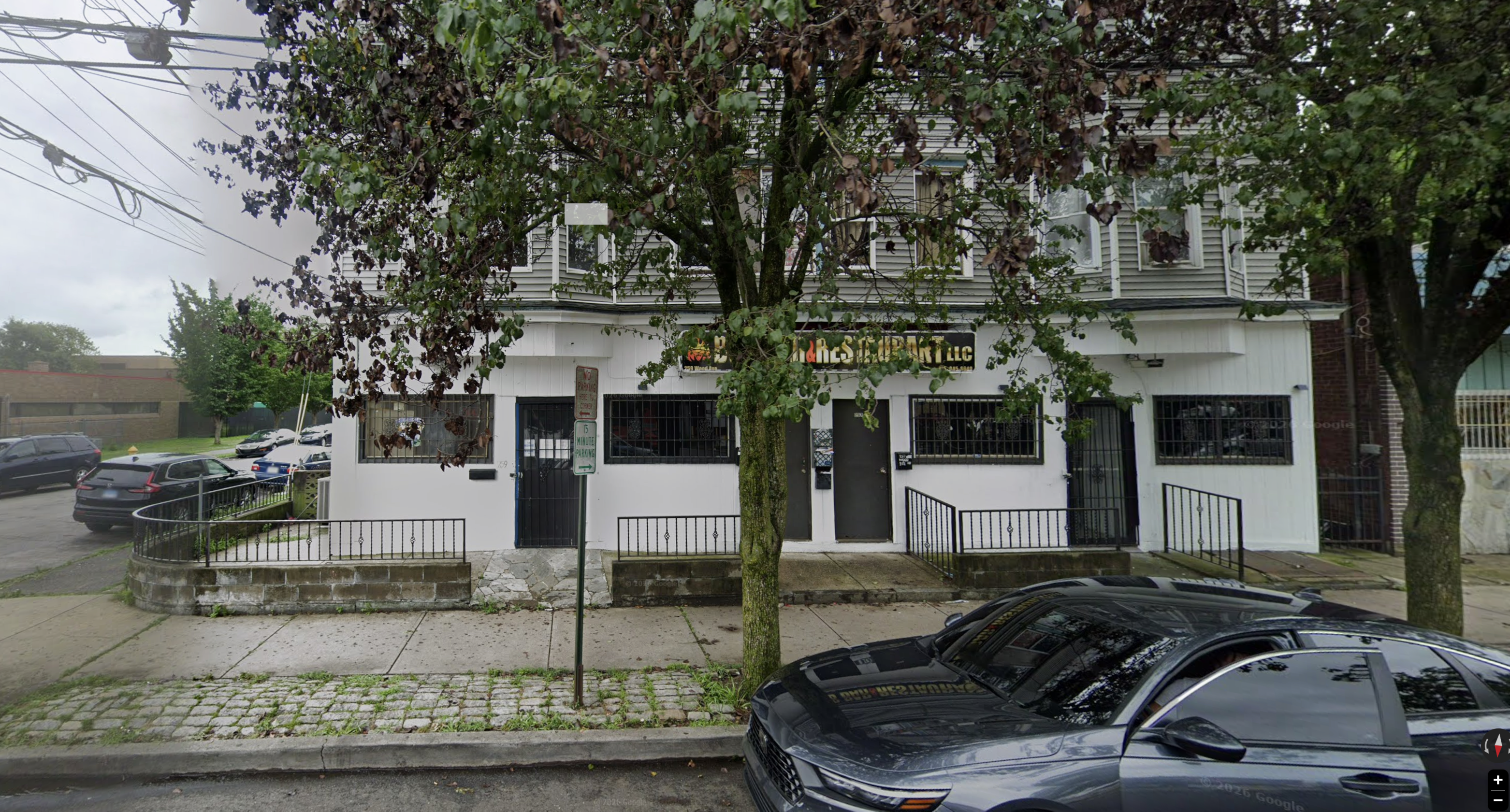 Front view of B&B Bar & Restaurant in Bridgeport